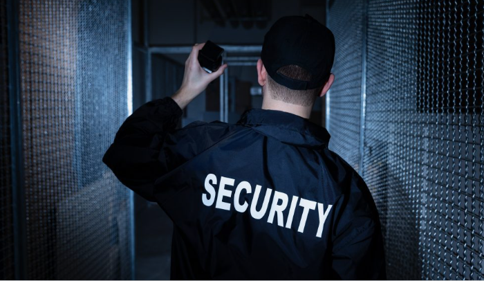 What are the 5 qualities of a security guard?